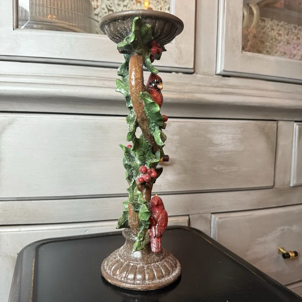 Cardinal festive christmas